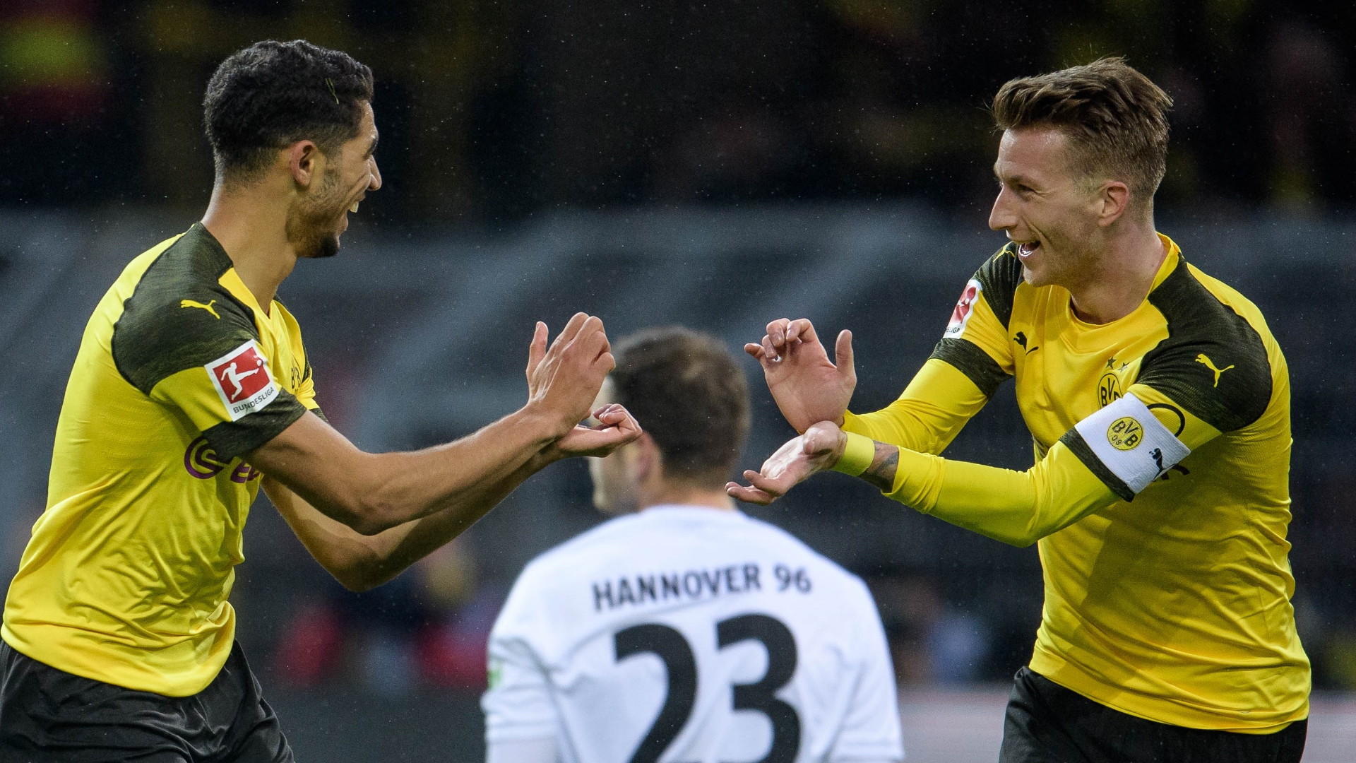 企业安全生产海报设计效果